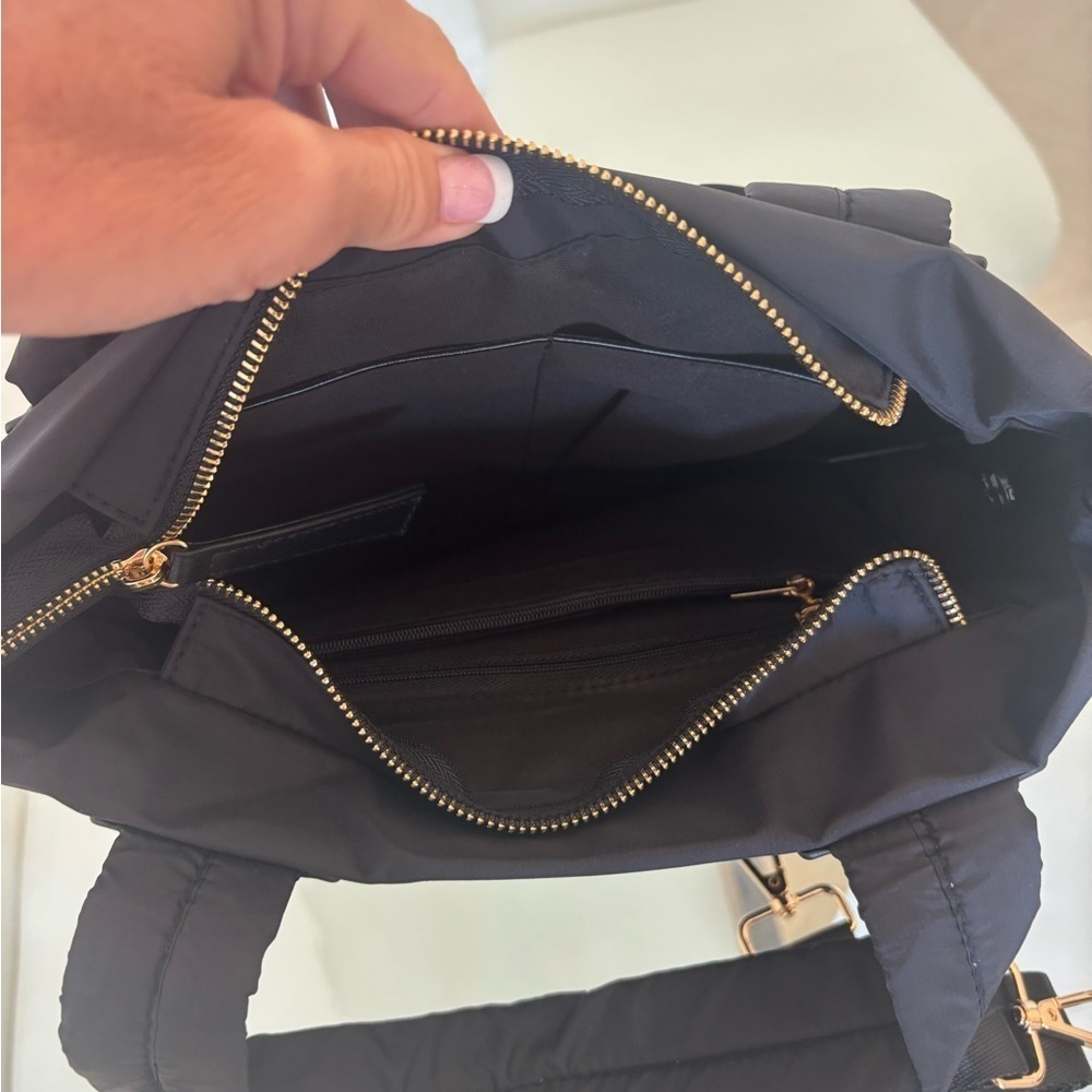 Quilted Black Women's Handbag - Picture 3 of 8